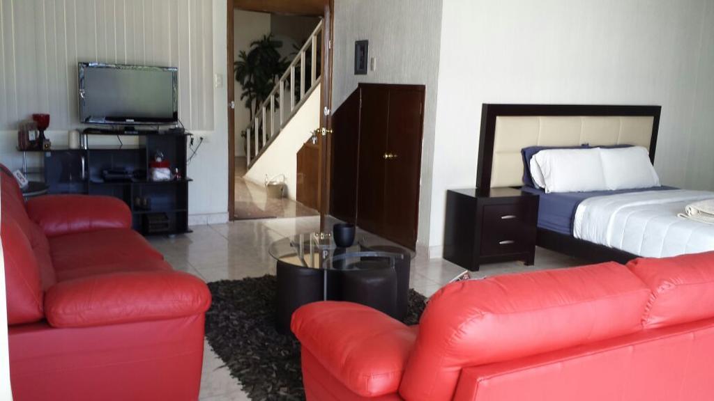 Premier Hotel Suites Ciudad Obregón Esterno foto